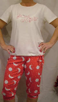 Good Night feliratú rövid női pamut pizsama mintás halásznadrággal (krémszínű felső, ciklámen nadrág)