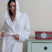 Belmanetti - Pamut frottír anyagú, kapucnis unisex köntös - fehér színben (4345)